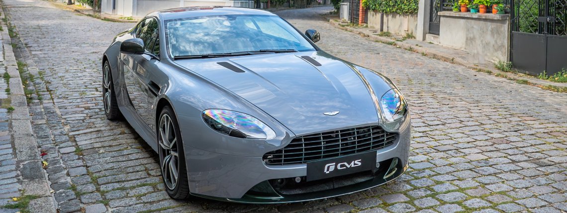 Essais : Aston Martin V8 Vantage S Swedish Forest Edition